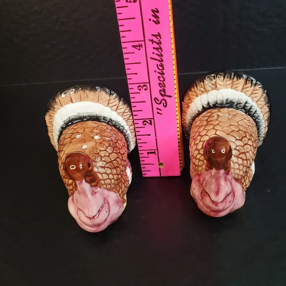 Thanksgiving Courting Turkey Bird Salt & Pepper Shaker Set Marked SAC Taiwan